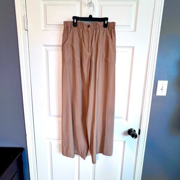 Max Studio Women’s Wide Leg Flowy Rayon Blend Khaki Trousers Size Medium, NWT - Picture 1 of 9